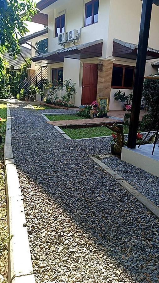 Hotel Britannia Court Chiang Mai Exterior foto